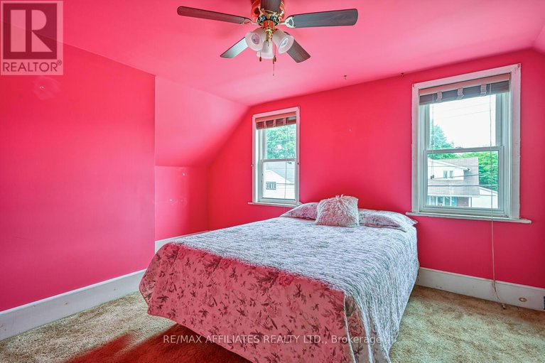 28498244/11-merrick-street/smiths-falls/smiths-falls/ontario/K7A4R2_25