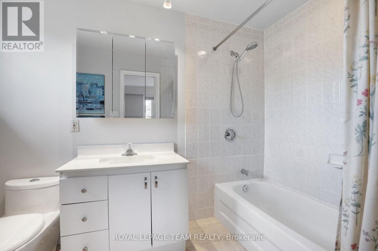 28584600/1939-wembley-avenue/carlingwood/ottawa/ontario/K2A1A8_25