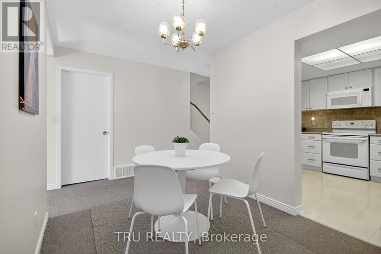 29100992/82-215-temby-private/hunt-club-parkgreenboro/ottawa/ontario/K1T2W1_10