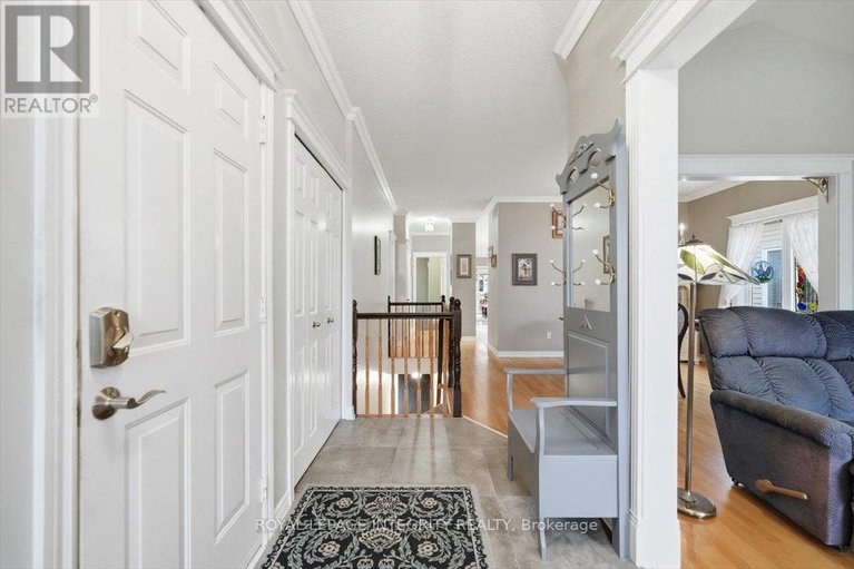 29228635/1030-valin-street/fallingbrookgardenway-south/ottawa/ontario/K4A4X7_5