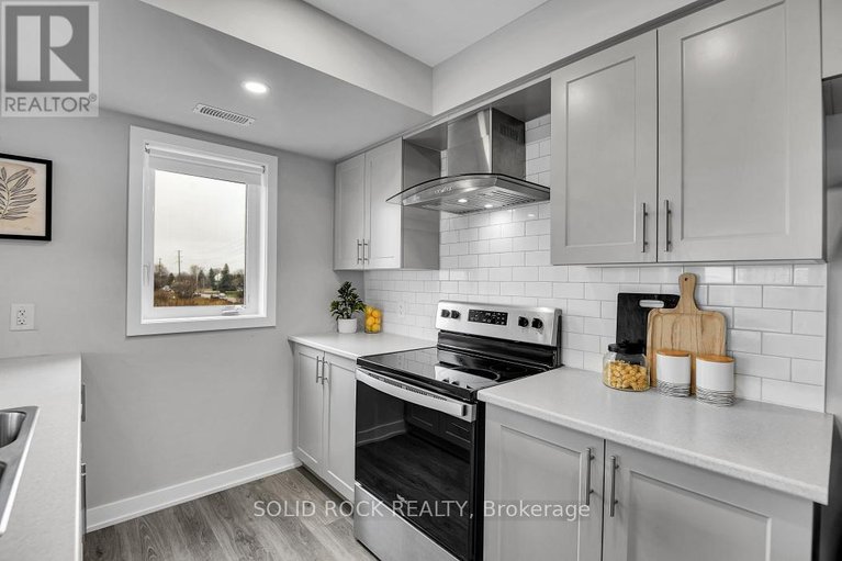 29614400/512-pilot-private/emerald-meadowstrailwest/ottawa/ontario/K2S0S4_9