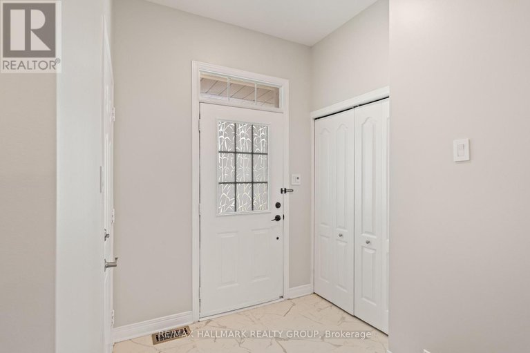 28760262/41-smoketree-crescent-e/stittsville-north/ottawa/ontario/K2S2B8_4