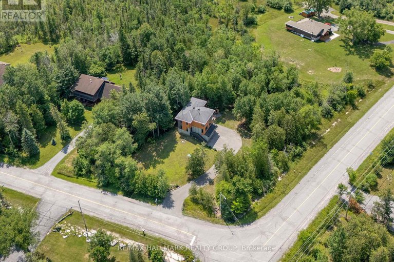 28591774/3311-barlow-crescent/dunrobin-shores/ottawa/ontario/K0A1T0_37