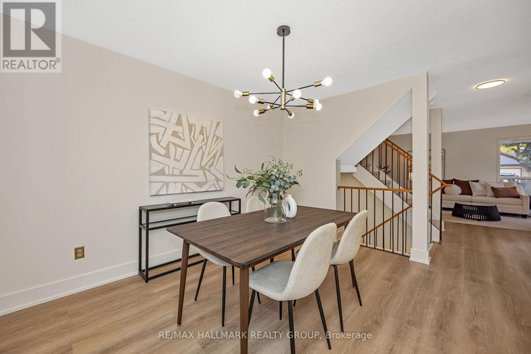 29051310/698-malibu-terrace/courtland-park/ottawa/ontario/K2C3T8_13