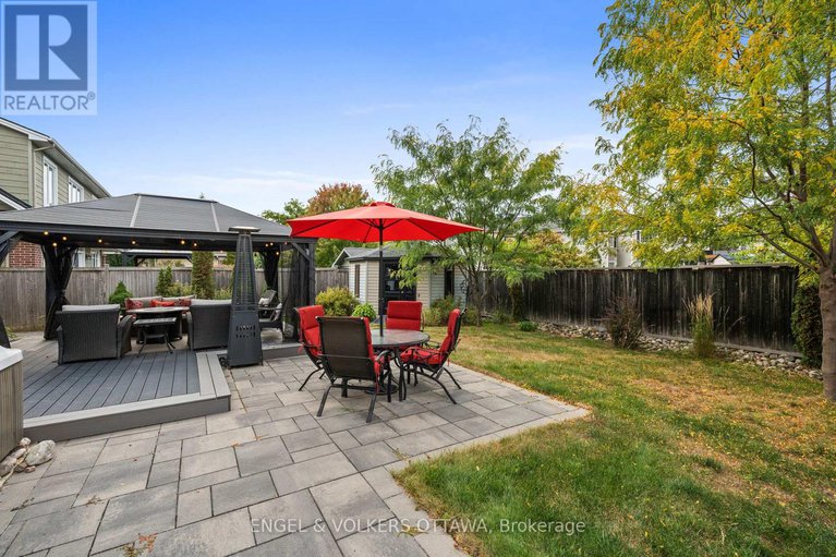 28926849/511-erinwoods-circle/stonebridge/ottawa/ontario/K2J5M5_39
