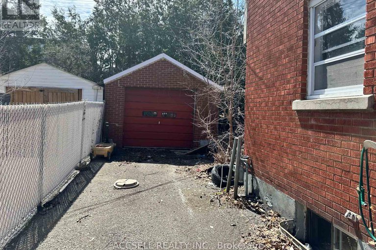 28463807/1122-aldea-avenue/billings-bridge/ottawa/ontario/K1H8C2_13