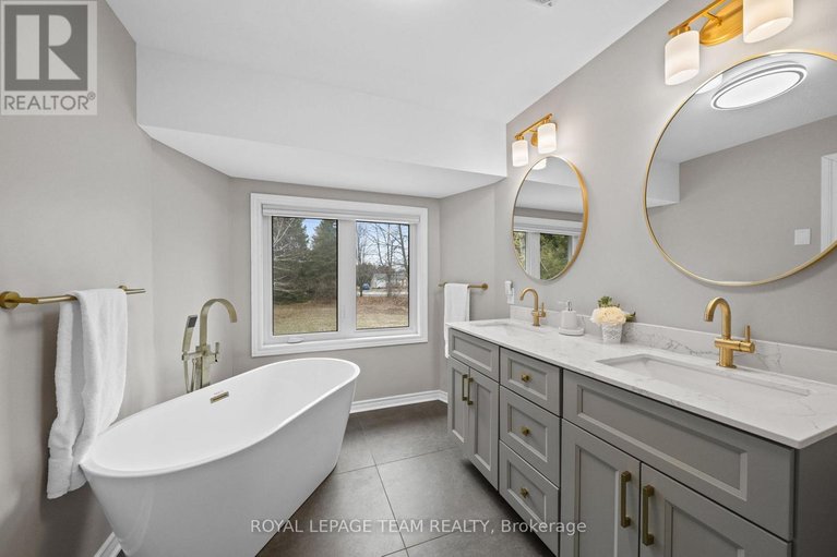 29629893/6584-harvest-grove-drive/greely/ottawa/ontario/K4P1E9_27