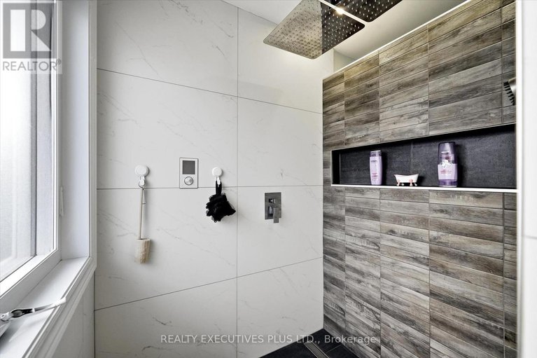 29406183/1110-trillium-place/town-of-rockland/clarence-rockland/ontario/K4K1T1_20