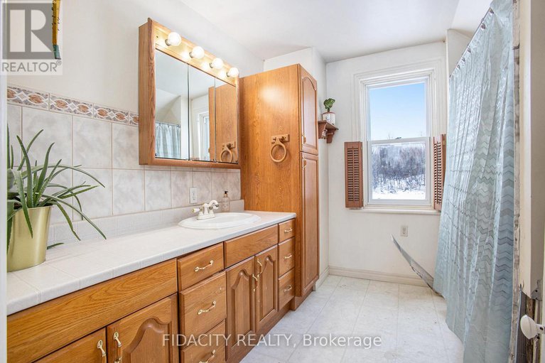 28628376/5046-carp-road/fitzroy-ward-south-east/ottawa/ontario/K0A2H0_18