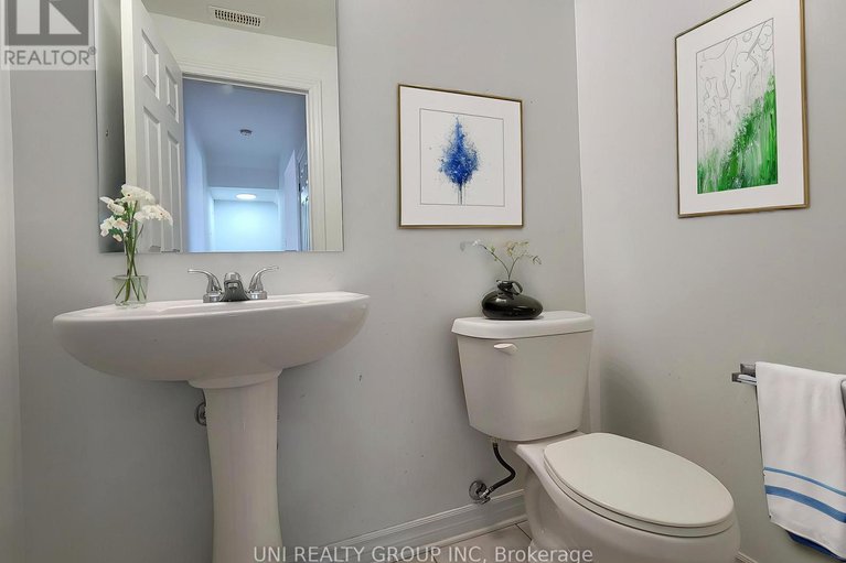 28556039/298c-everest-private/elmvale-acres/ottawa/ontario/K1G4E3_4