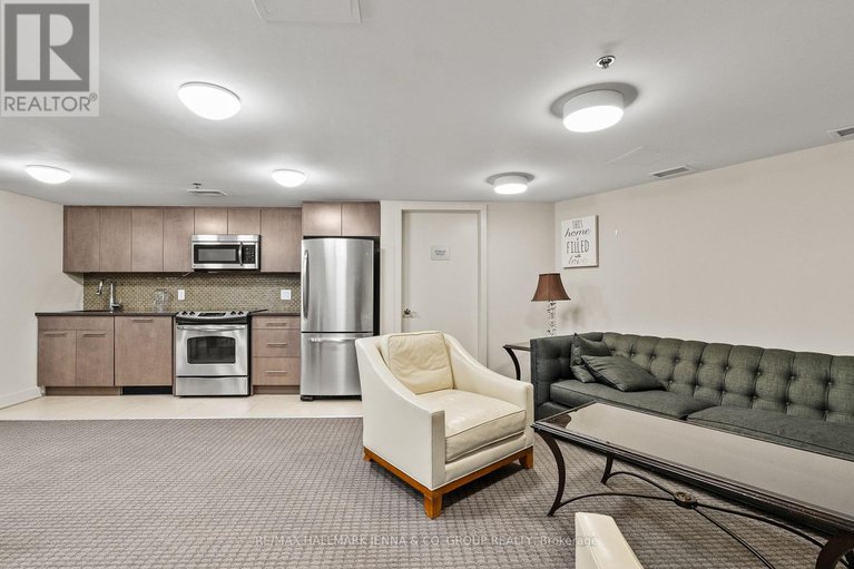 29439629/611-88-richmond-road/westborohampton-park/ottawa/ontario/K1Z0B1_29