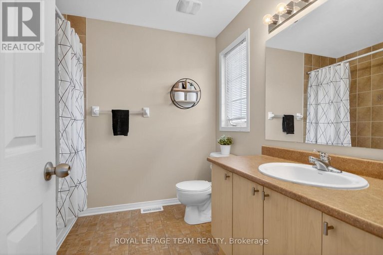 29560195/317-copperfield-crescent/cedargrovefraserdale/ottawa/ontario/K2J0L2_18