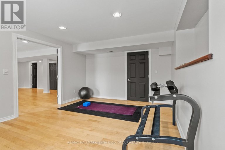 29514784/2649-fallingwater-circle/half-moon-bay/ottawa/ontario/K2J0R6_28