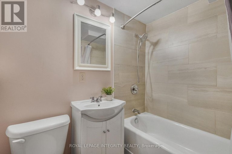 29666462/641-apollo-way/fallingbrookpineridge/ottawa/ontario/K4A1T5_32