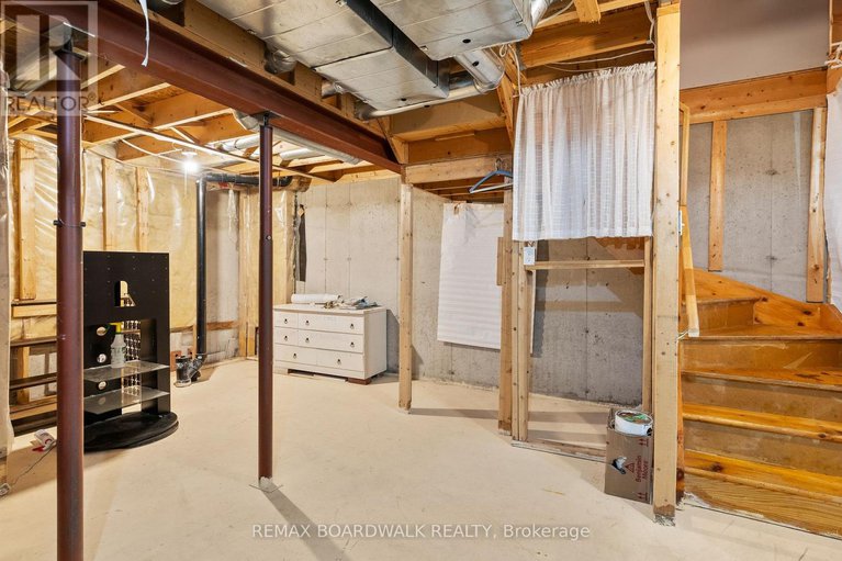 29251894/42-college-circle/castle-heights/ottawa/ontario/K1K4R8_33