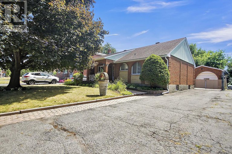 28789790/1124-guertin-avenue/billings-bridge/ottawa/ontario/K1H8B6_2