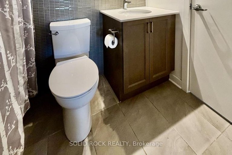 29468820/204-22-perkins-street/west-centre-town/ottawa/ontario/K1R7G5_9