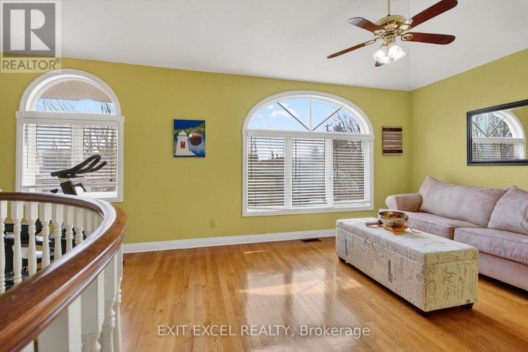 29577468/1093-b-normandy-cr-normandy-crescent/carleton-heights/ottawa/ontario/K2C0L9_25