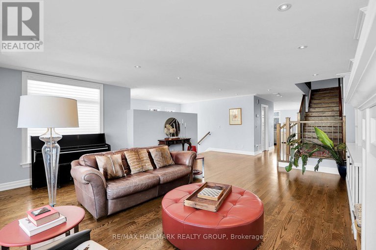 29433239/556-edison-avenue/mckellarhighland/ottawa/ontario/K2A1V4_8