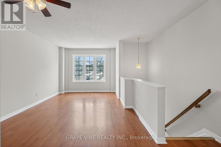 29436743/460-seyton-drive/westcliffe-estates/ottawa/ontario/K2H1G2_9