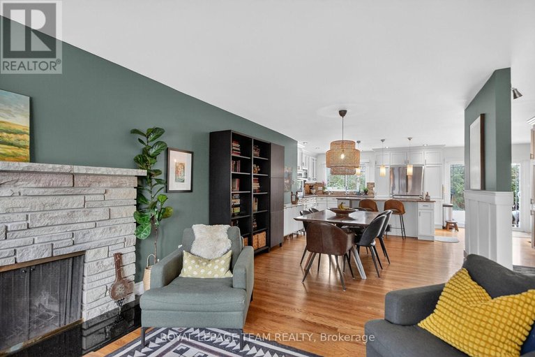 29456628/998-harkness-avenue-avenue/riverside-park/ottawa/ontario/K1V6P2_6