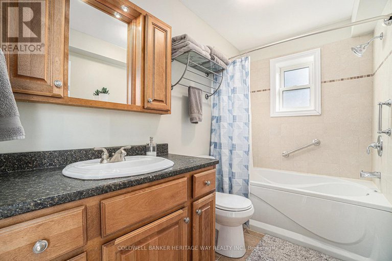 28226920/510-hillview-a-road/drummond-n-elmsley-drummond-twp/drummondnorth-elmsley/ontario/K7H3C8_22