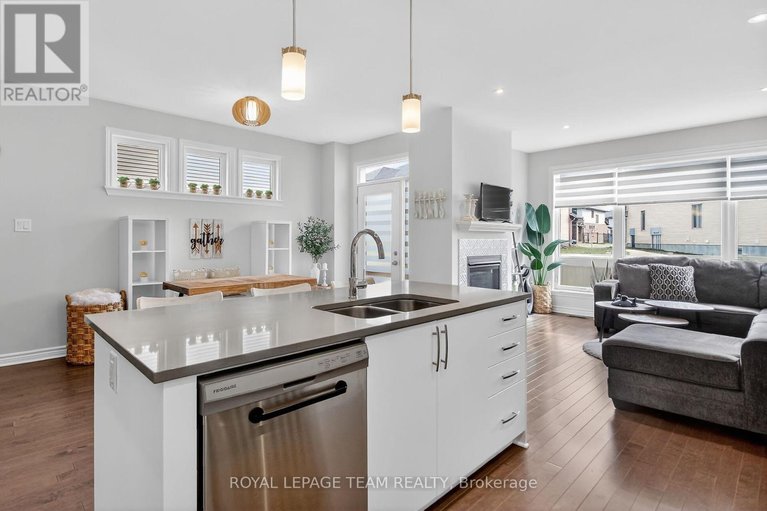 29541540/545-borbridge-avenue/riverside-southgloucester-glen/ottawa/ontario/K4M0J1_13