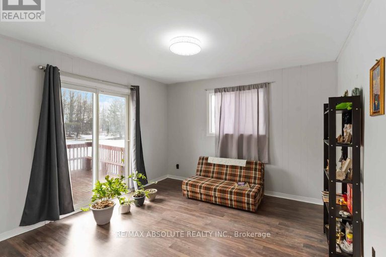 29180472/1984-forced-road/vars-area/ottawa/ontario/K0A3H0_13