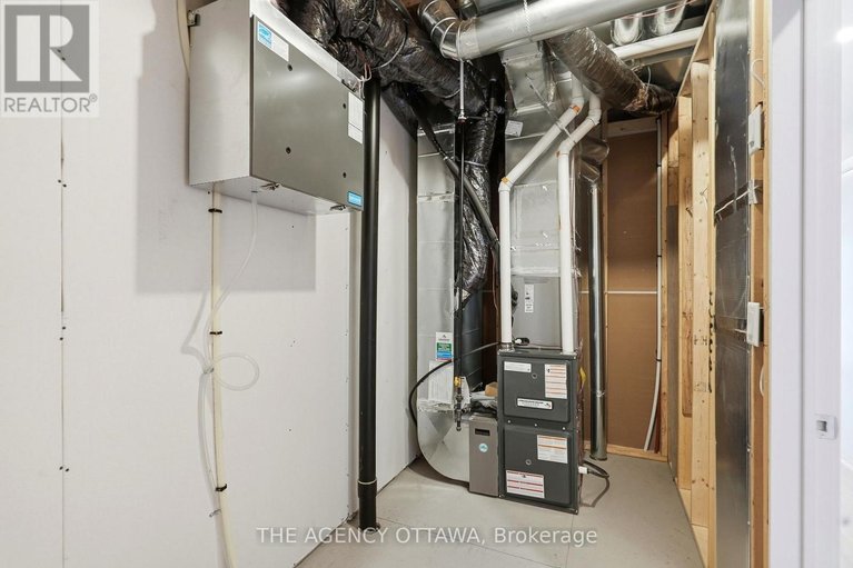 29451263/3059-showcase-crescent/riverside-southgloucester-glen/ottawa/ontario/K4M1B2_33