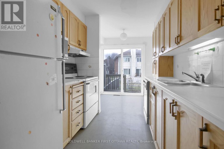 28221076/24-6141-red-willow-drive/chapel-hill/ottawa/ontario/K1C7J7_13