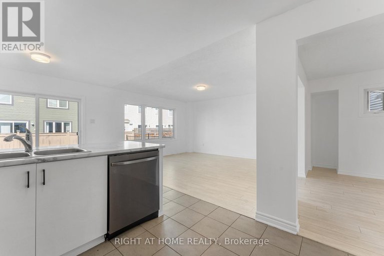 29248169/47-mudminnow-crescent/avalon-west/ottawa/ontario/K4A5H9_25