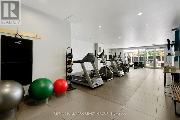 28811334/706-100-champagne-avenue-s/west-centre-town/ottawa/ontario/K1S4P4_20