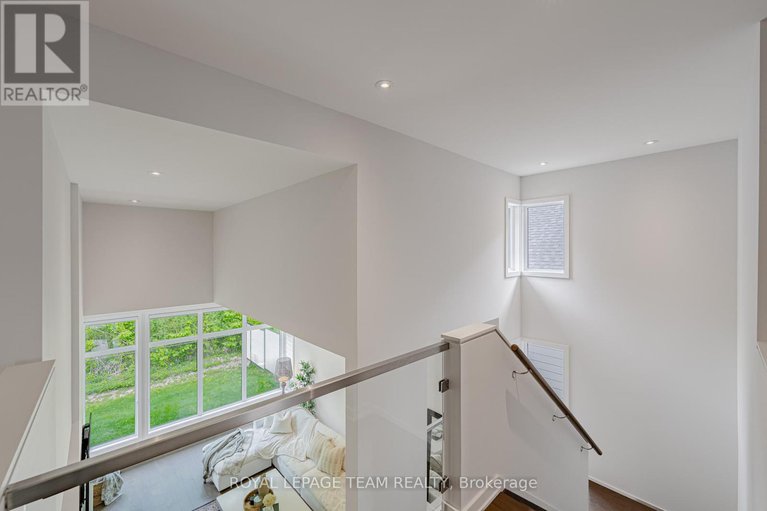 28358641/935-atrium-ridge/riverside-southgloucester-glen/ottawa/ontario/K4M0N9_28