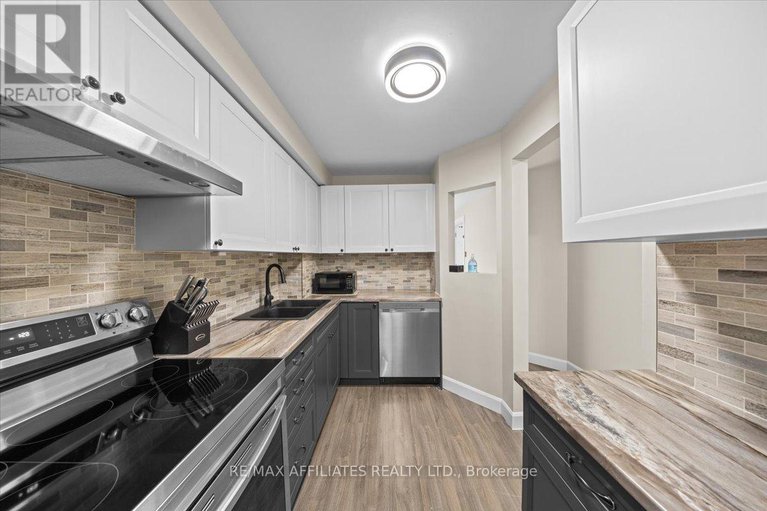 28895035/a-6643-bilberry-drive/convent-glen-north/ottawa/ontario/K1C4N5_6