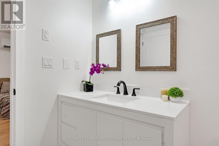 29065809/946-french-line-road/lanark-highlands-darling-twp/lanark-highlands/ontario/K0G1K0_27