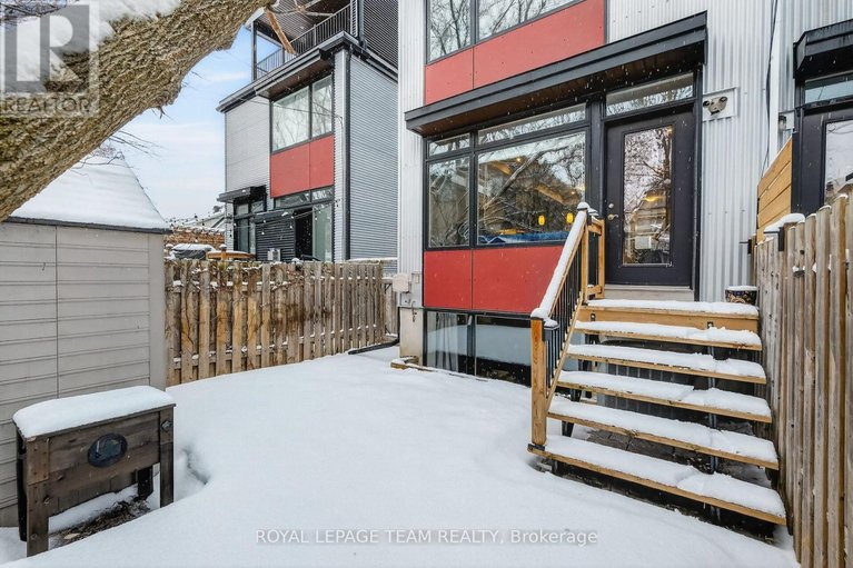 29501223/a-142-a-queen-mary-street/overbrookcastle-heights/ottawa/ontario/K1K1X5_45