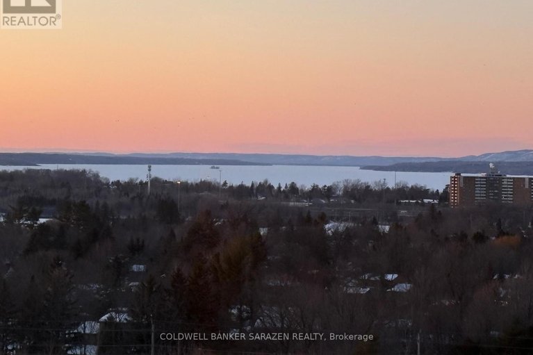 29527330/1215-80-sandcastle-drive/leslie-park/ottawa/ontario/K2H9E7_2