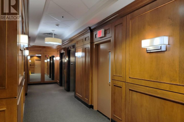 29539473/2102-195-besserer-street/sandy-hill/ottawa/ontario/K1N0B6_4