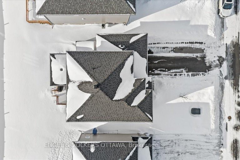 29402076/624-geneva-crescent/embrun/russell/ontario/K0A1W0_47