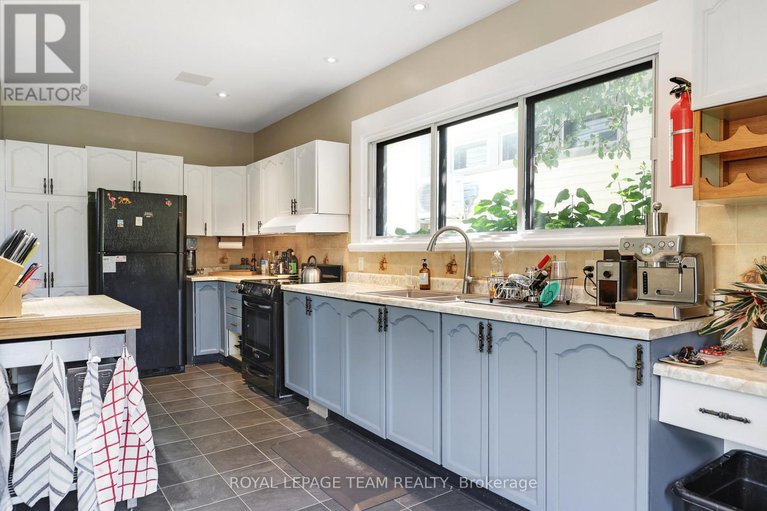 28518973/142-cathcart-street/lower-townbyward-market/ottawa/ontario/K1N5B8_21
