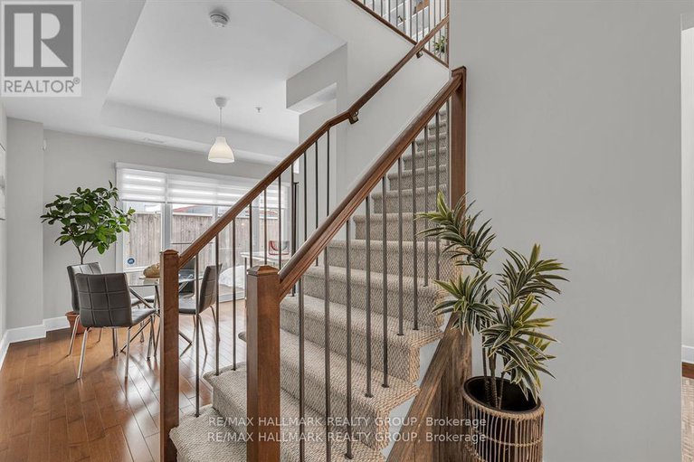 29413273/d-124-guigues-avenue/lower-townbyward-market/ottawa/ontario/K1N5H7_12