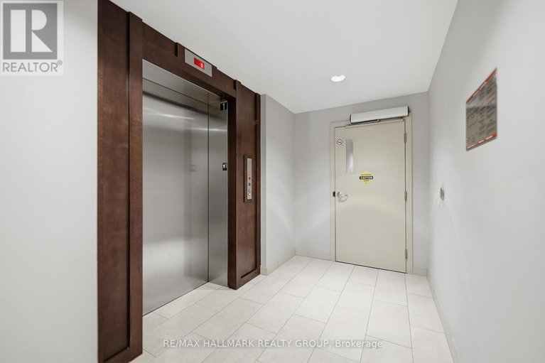 29392993/404-215-titanium-private/convent-glen-north/ottawa/ontario/K1C0B7_3