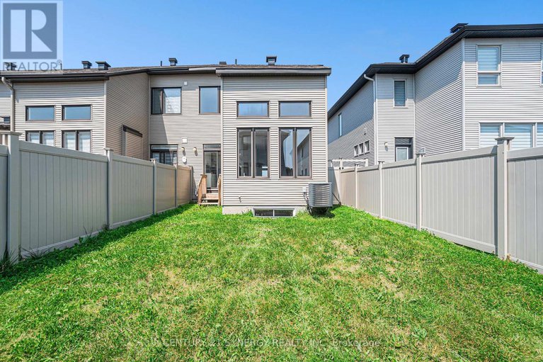 29031915/345-cornice-street/mer-bleuebradley-estatesanderson-park/ottawa/ontario/K4B1H9_32