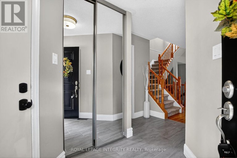 28934975/13-roblyn-way/barrhaven-east/ottawa/ontario/K2G5Z4_4