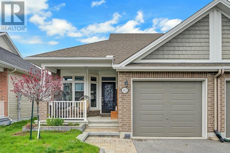 28479705/552-silverbell-crescent/blossom-parkkemp-parkfindlay-creek/ottawa/ontario/K1T0P1_1