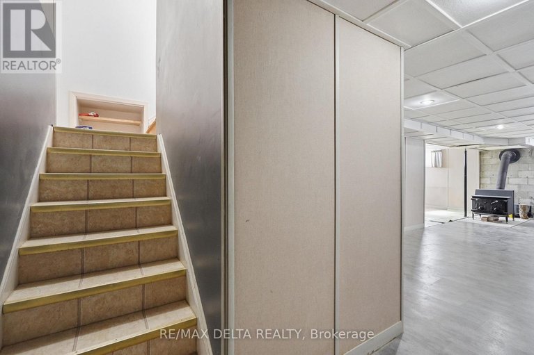 29440007/698-baseline-road/clarencerockland-twp/clarence-rockland/ontario/K0A1N0_21