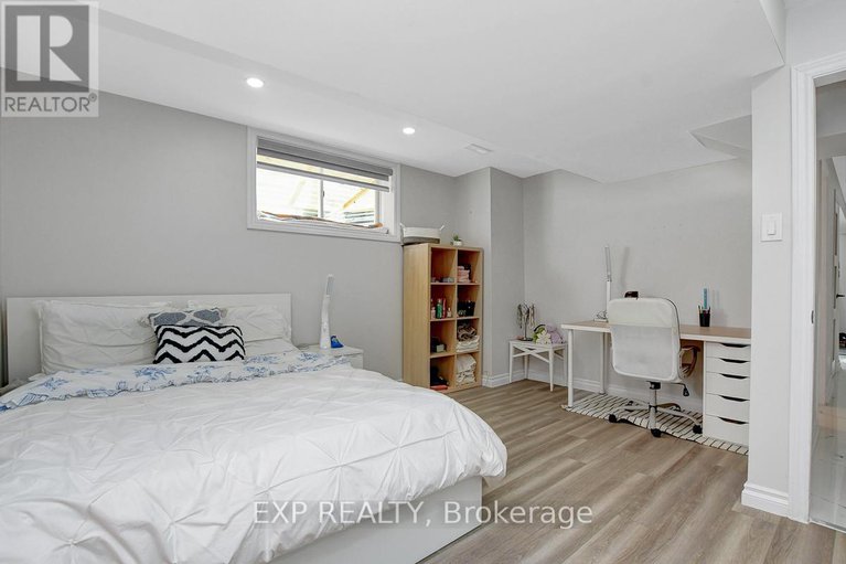 29100395/228-hidden-meadow-avenue/blossom-parkkemp-parkfindlay-creek/ottawa/ontario/K1T0C2_44