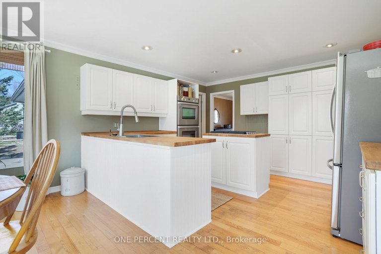 29671012/1267-randboro-crescent/navan/ottawa/ontario/K4B1K7_31