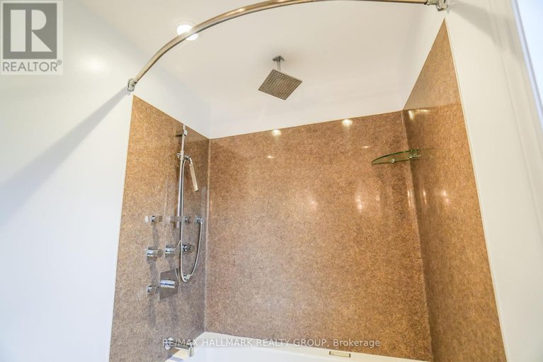28925321/1020-grenon-avenue/fairfield-heights/ottawa/ontario/K2B8L8_26