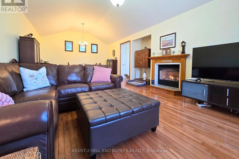 28192939/15206-colonial-drive/south-stormont-osnabruck-twp/south-stormont/ontario/K0C1M0_5